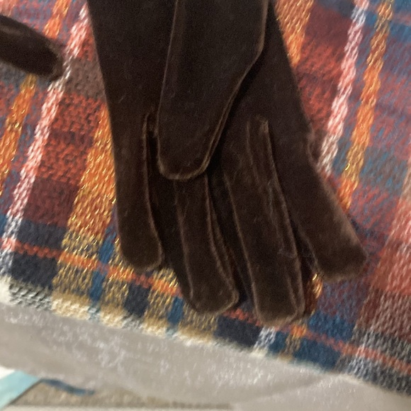 EUC Chocolate Brown Velour Gloves, size large - Picture 3 of 3